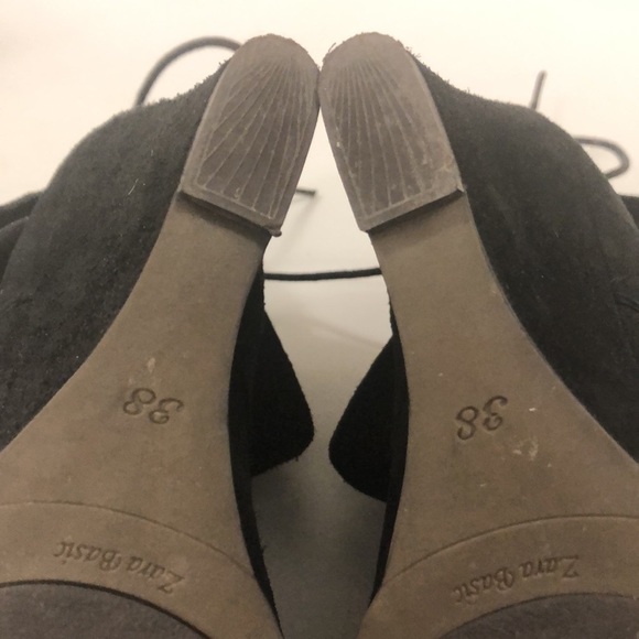 Zara 38 Black Suede Bootie Wedge Heel Wear it 2 ways wrap around laces Excellent - Picture 10 of 13